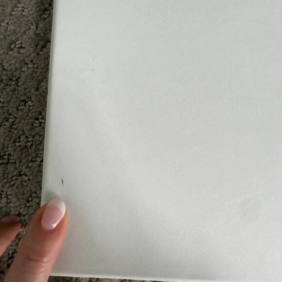 Loewe White Box Gifting Holiday Closet Organziation - Picture 3 of 6